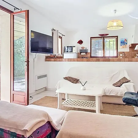 Le Cedre 17 By Interhome * Six-Fours-les-Plages